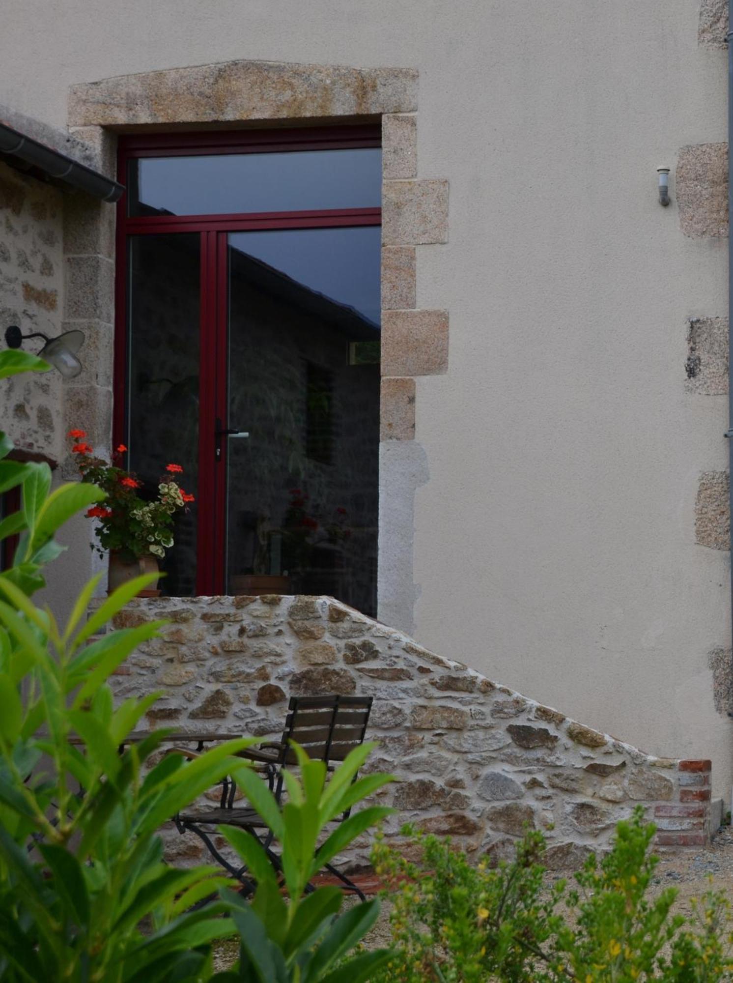 Demeure Du Castel Bed and Breakfast Les Châtelliers-Châteaumur Værelse billede