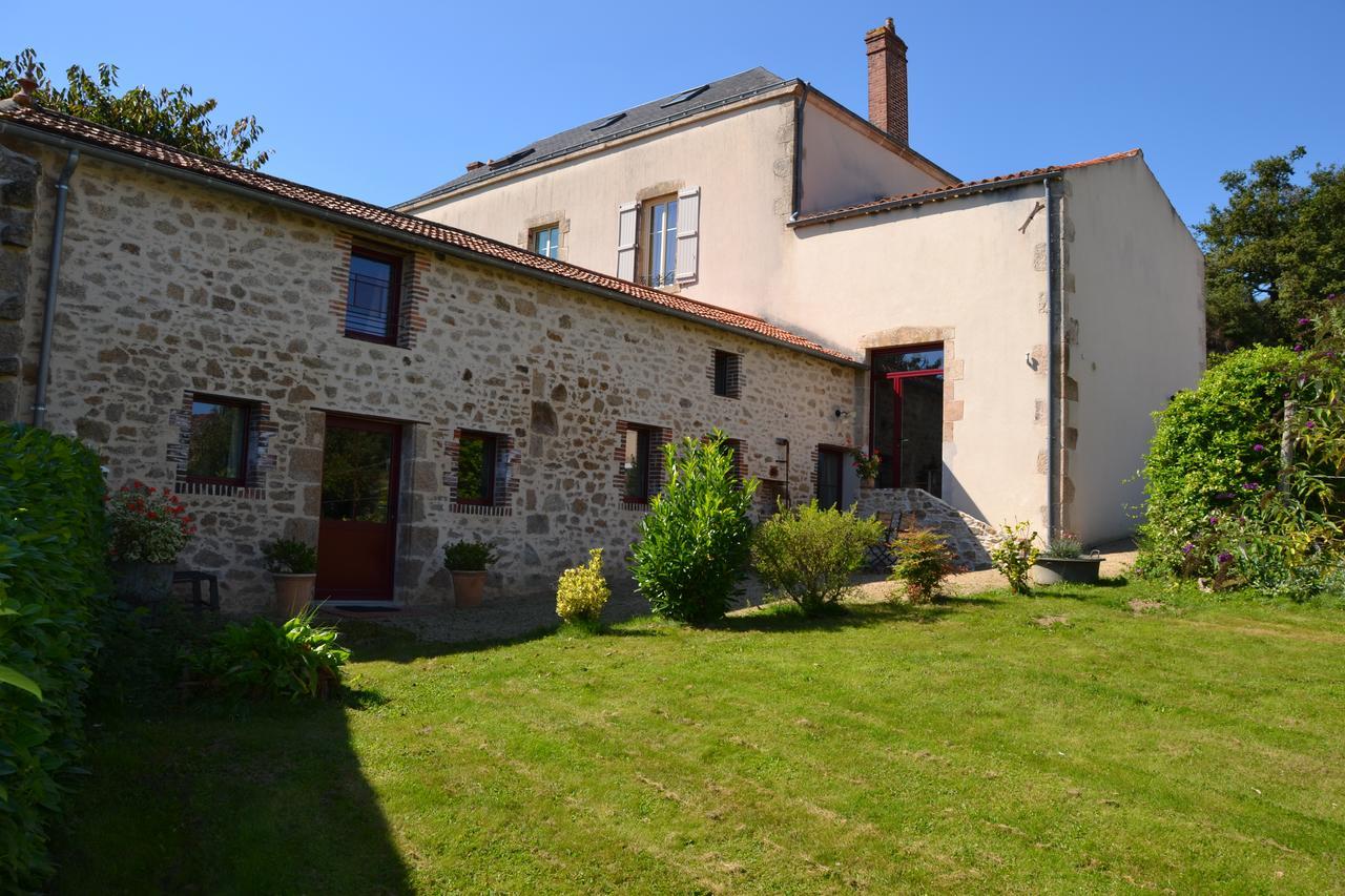 Demeure Du Castel Bed and Breakfast Les Châtelliers-Châteaumur Eksteriør billede