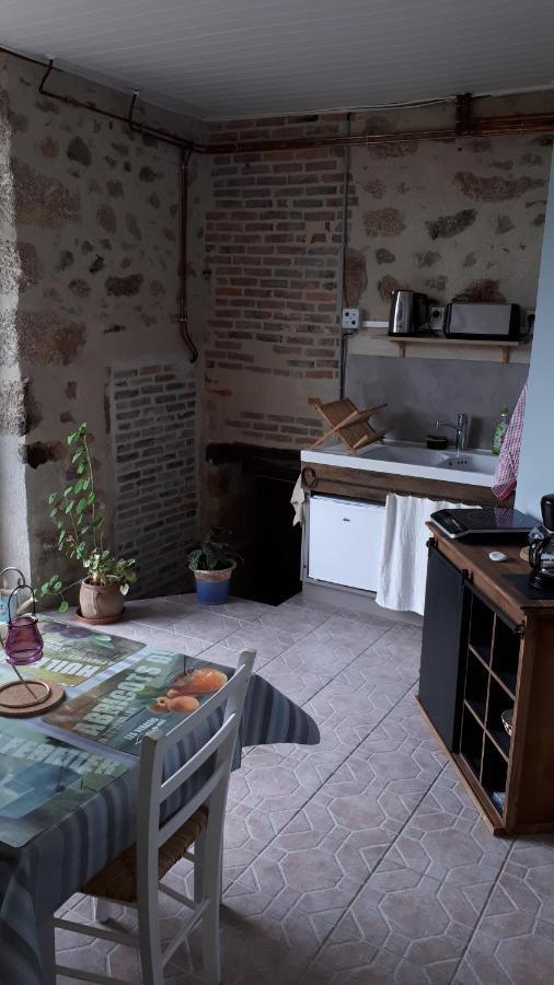 Demeure Du Castel Bed and Breakfast Les Châtelliers-Châteaumur Eksteriør billede